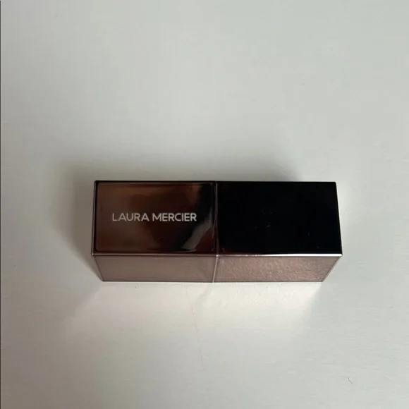 Laura Mercier Rouge Essentiel in A la Rose - Picture 2 of 4